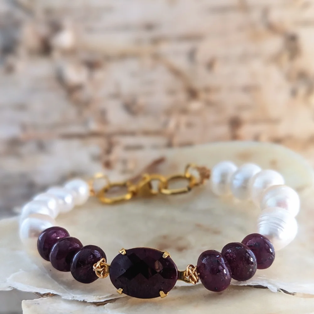 Genuine Rough Ruby 9 Carats And Freshwater Pearl Bracelet